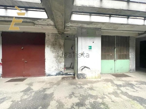 locale di sgombero in vendita a Torino in zona Borgata Vittoria