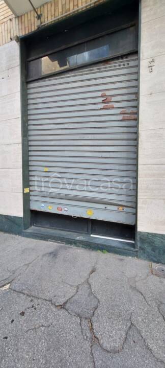 negozio in vendita a Torino in zona Madonna di Campagna