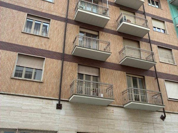 appartamento in vendita a Torino in zona Cenisia