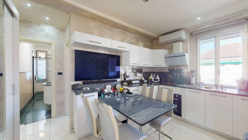 appartamento in vendita a Torino in zona Santa Rita