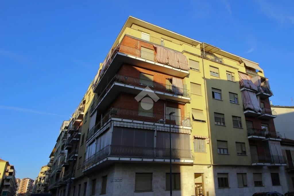 appartamento in vendita a Torino in zona Borgata Vittoria