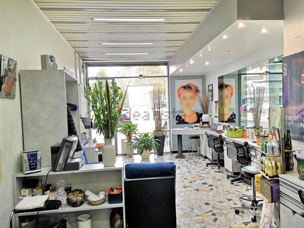 locale commerciale in vendita a Torino in zona Centro Storico