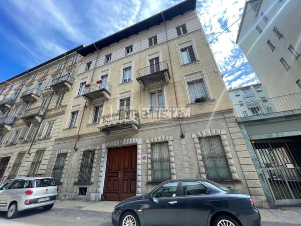 appartamento in vendita a Torino in zona Crocetta