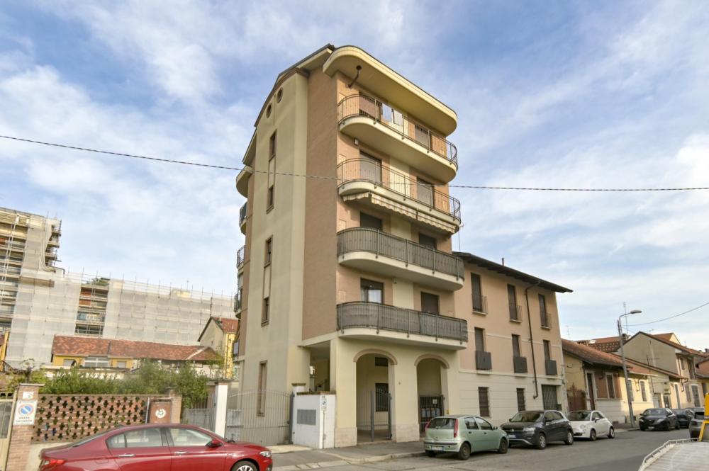 appartamento in vendita a Torino in zona Parella