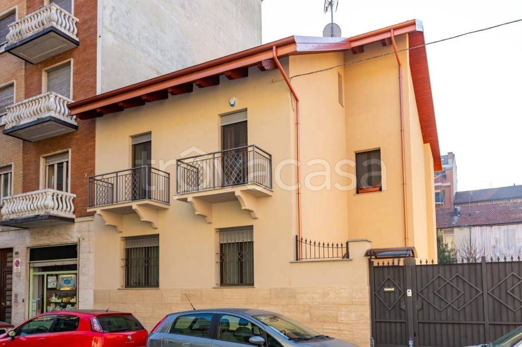 casa indipendente in vendita a Torino in zona Barriera di Milano