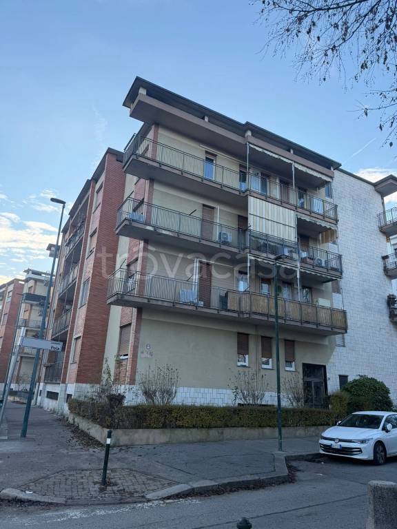 appartamento in vendita a Torino in zona Mirafiori Sud
