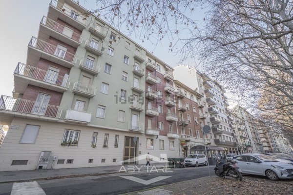 appartamento in vendita a Torino in zona Santa Rita