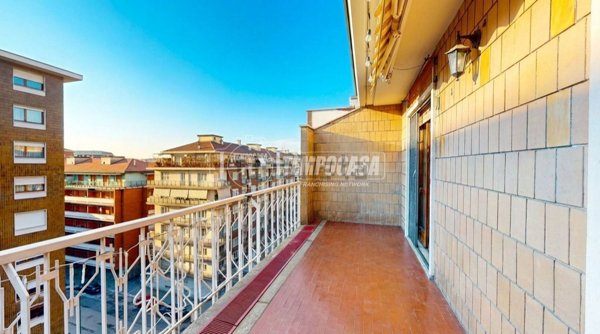 appartamento in vendita a Torino in zona Santa Rita