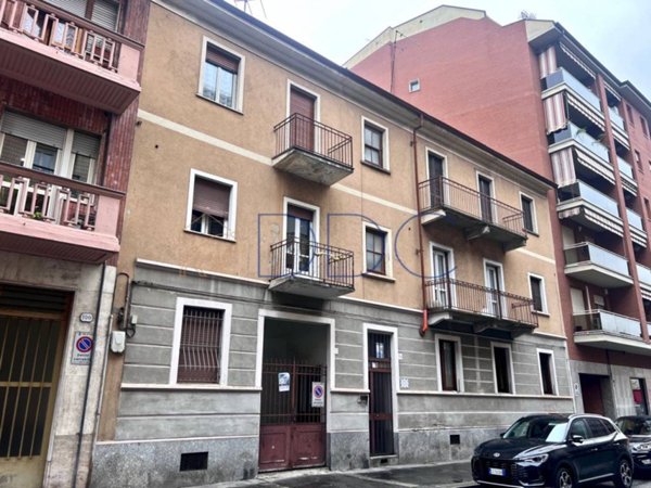 appartamento in vendita a Torino in zona Borgata Vittoria