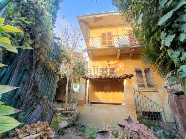 casa indipendente in vendita a Torino in zona Cavoretto