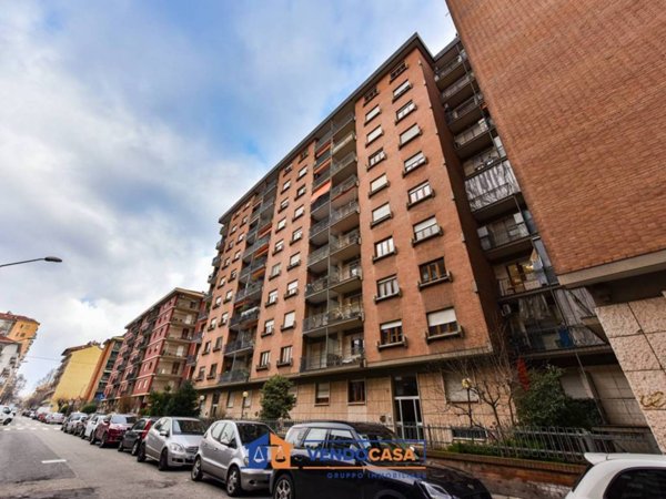appartamento in vendita a Torino in zona Lingotto