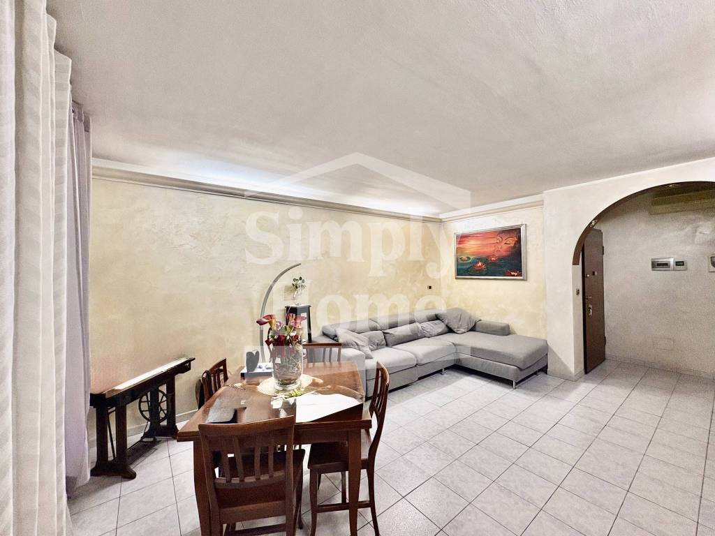 appartamento in vendita a Torino in zona Falchera