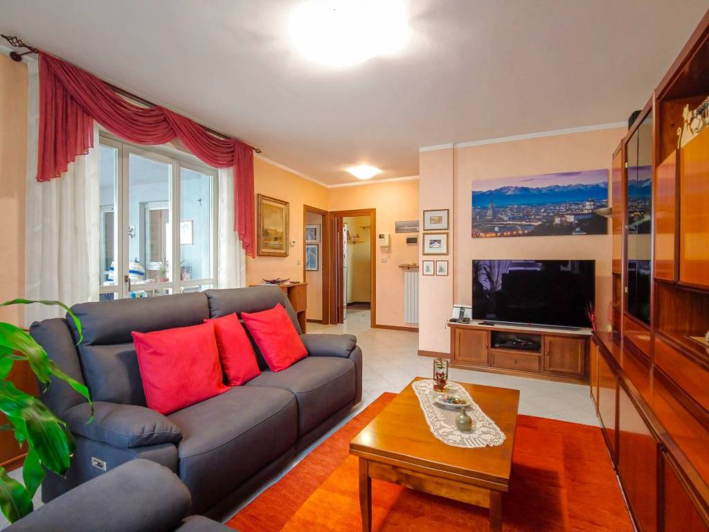 appartamento in vendita a Torino in zona Falchera