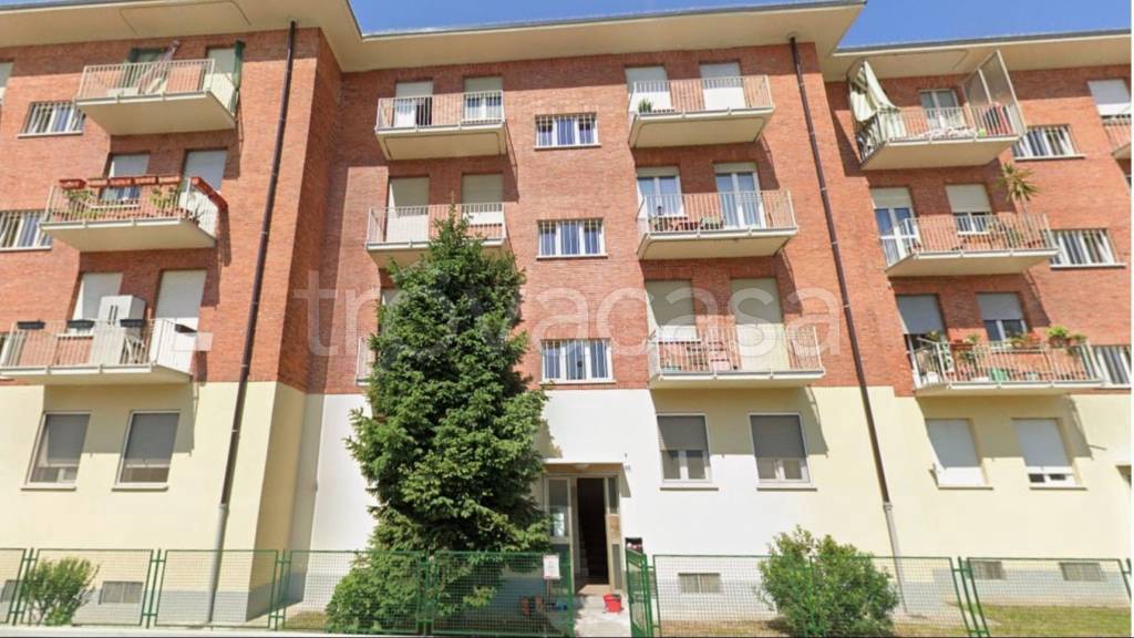 appartamento in vendita a Torino in zona Lingotto