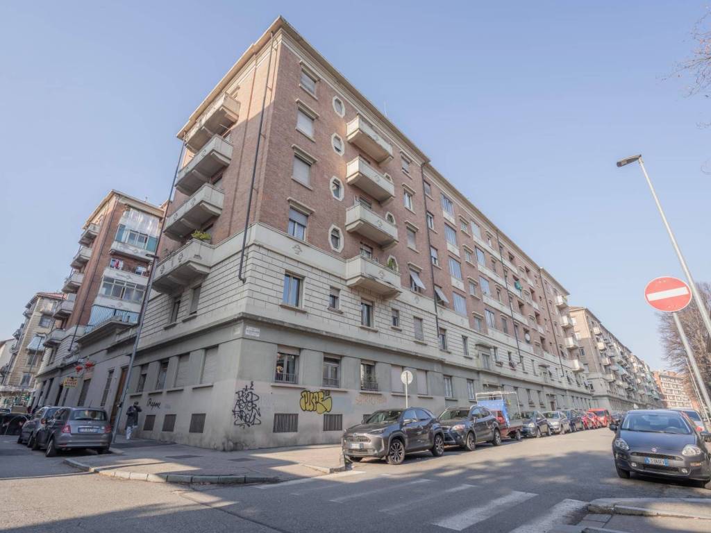 appartamento in vendita a Torino in zona Aurora