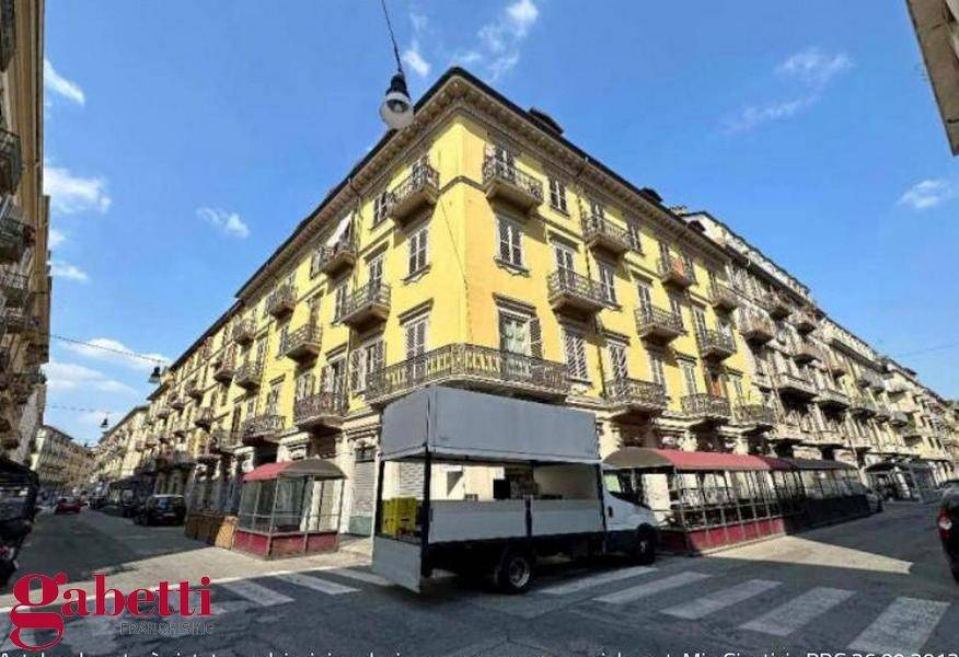 appartamento in vendita a Torino in zona San Salvario