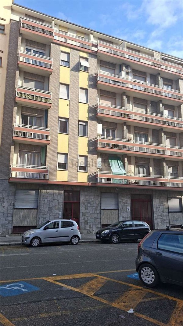 appartamento in vendita a Torino in zona Lingotto