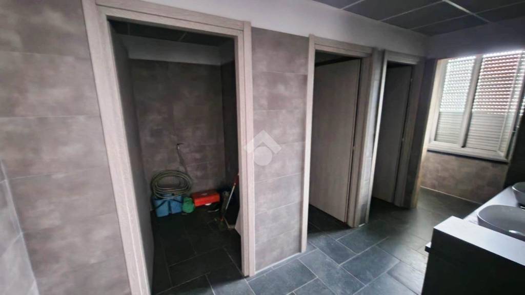 negozio in vendita a Torino in zona Pozzo Strada