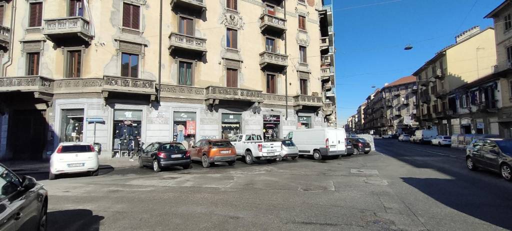 negozio in vendita a Torino in zona Barriera di Milano