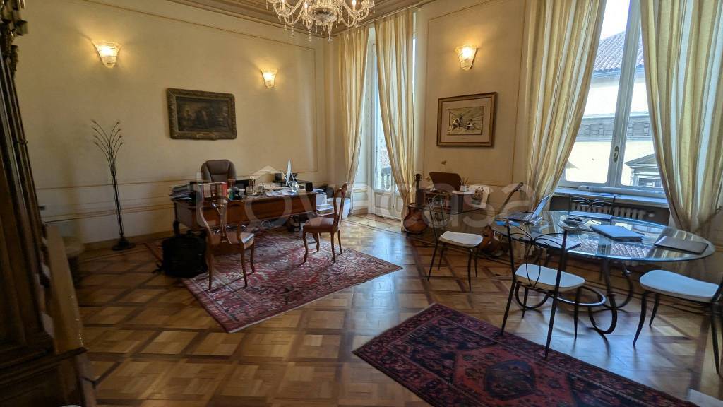 appartamento in vendita a Torino in zona Centro Storico