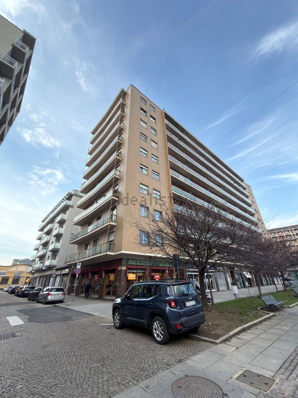 appartamento in vendita a Torino in zona Lingotto