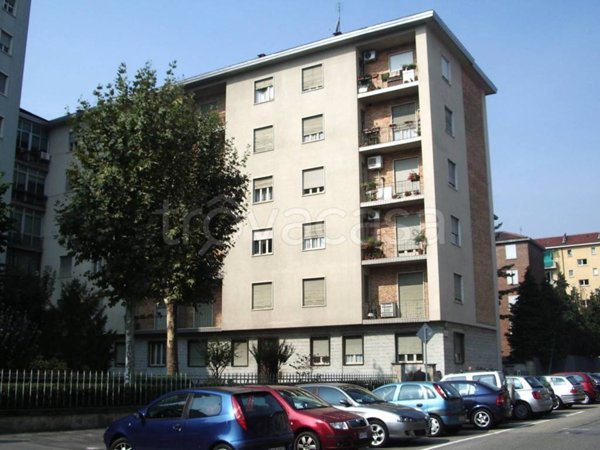 appartamento in vendita a Torino in zona Lingotto