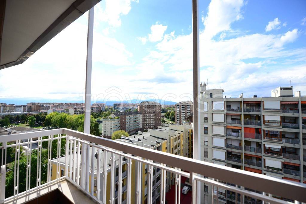 appartamento in vendita a Torino in zona Pozzo Strada