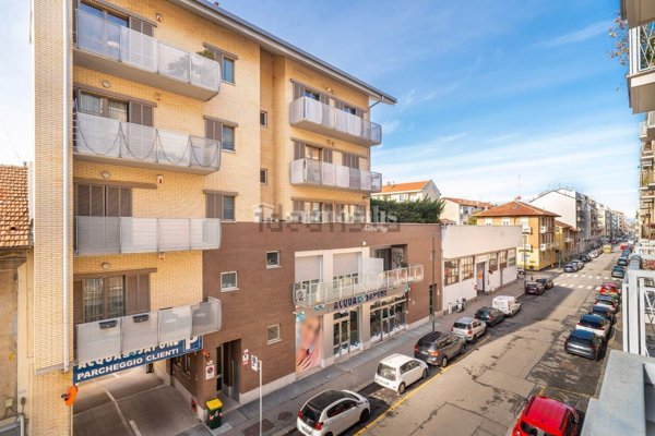 appartamento in vendita a Torino in zona Parella