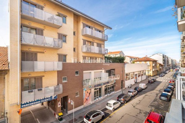 appartamento in vendita a Torino in zona Parella