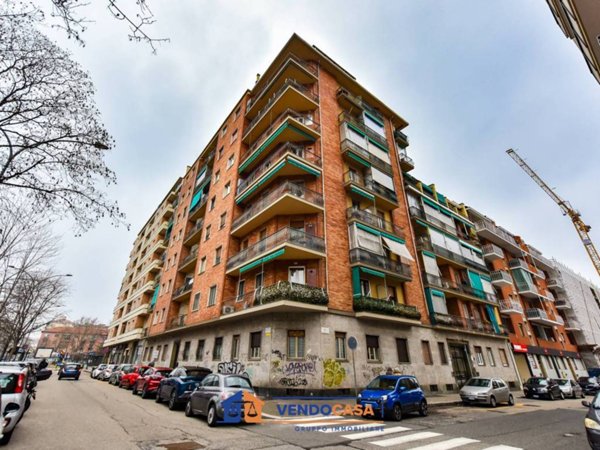 appartamento in vendita a Torino in zona Lingotto