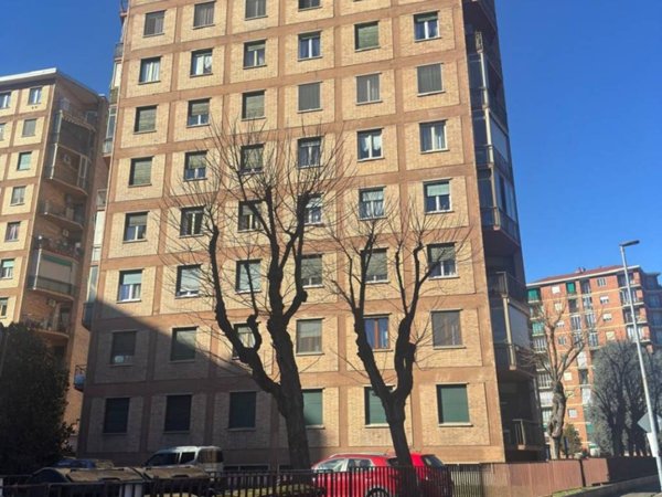 appartamento in vendita a Torino in zona Lingotto