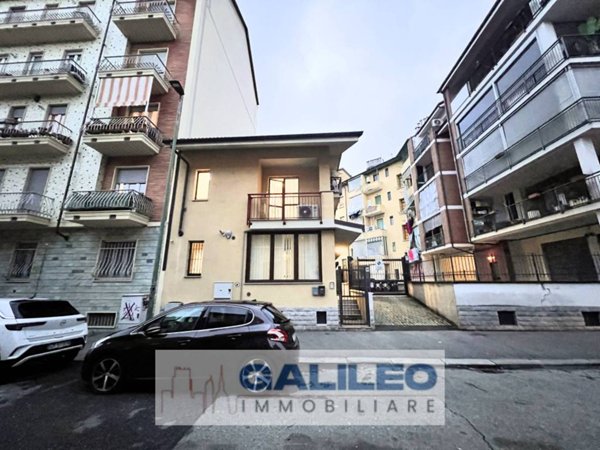 casa indipendente in vendita a Torino in zona Lucento