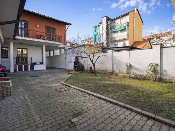 casa indipendente in vendita a Torino in zona Pozzo Strada