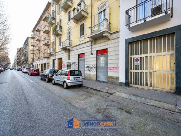 negozio in vendita a Torino in zona San Donato
