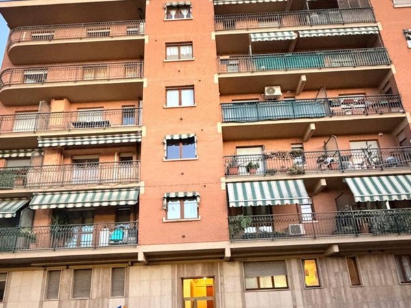 negozio in vendita a Torino in zona Millefonti