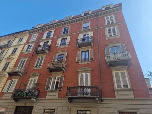 appartamento in vendita a Torino in zona San Salvario