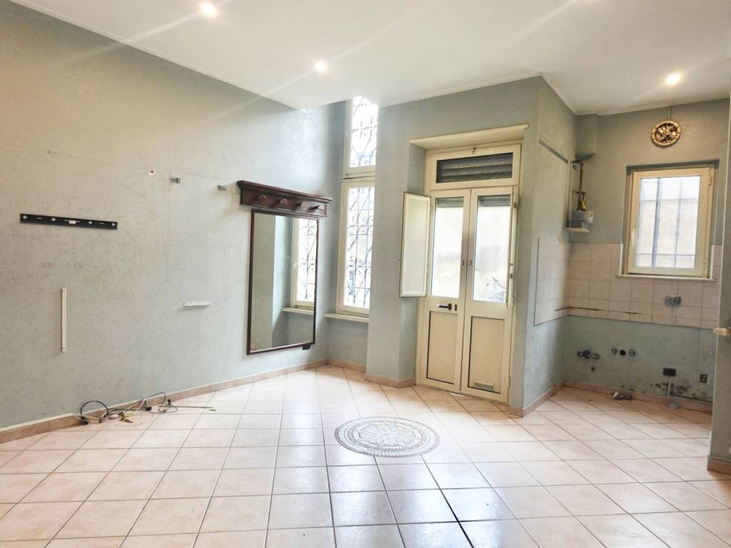 appartamento in vendita a Torino in zona Cenisia