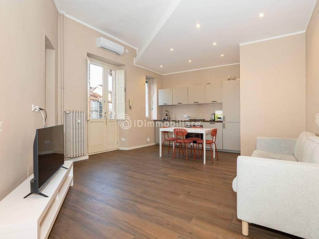 appartamento in vendita a Torino in zona Aurora