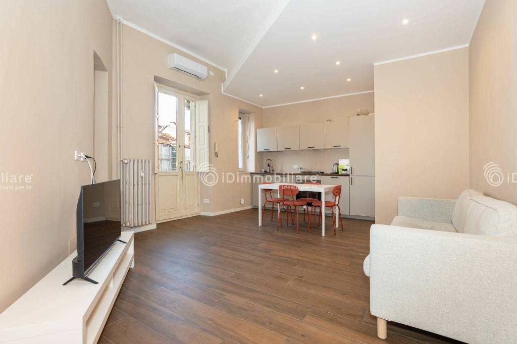 appartamento in vendita a Torino in zona Aurora