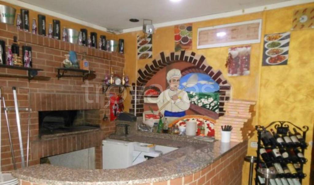 negozio in vendita a Torino in zona Lucento