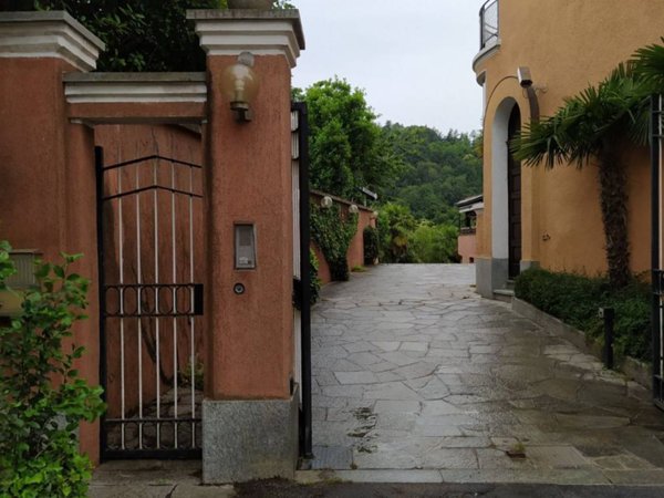 casa indipendente in vendita a Torino in zona Cavoretto