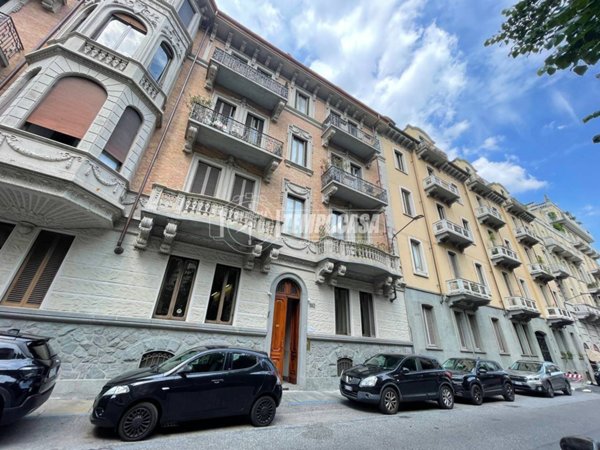 appartamento in vendita a Torino in zona Crocetta