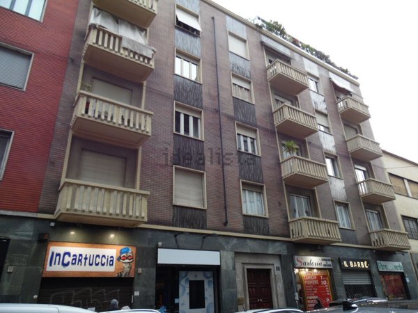 locale commerciale in vendita a Torino in zona Crocetta