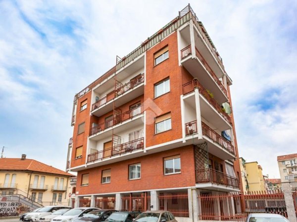 appartamento in vendita a Torino in zona Aurora
