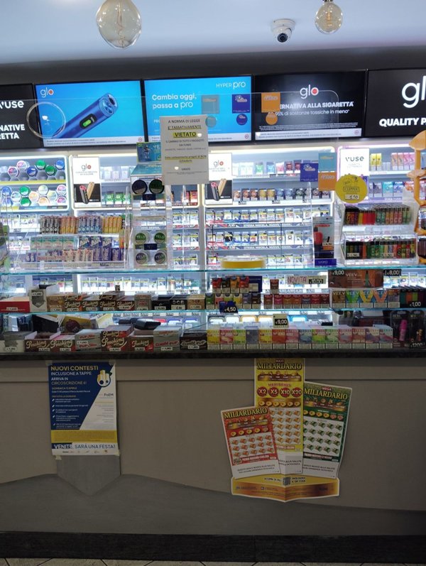 negozio in vendita a Torino in zona Regio Parco