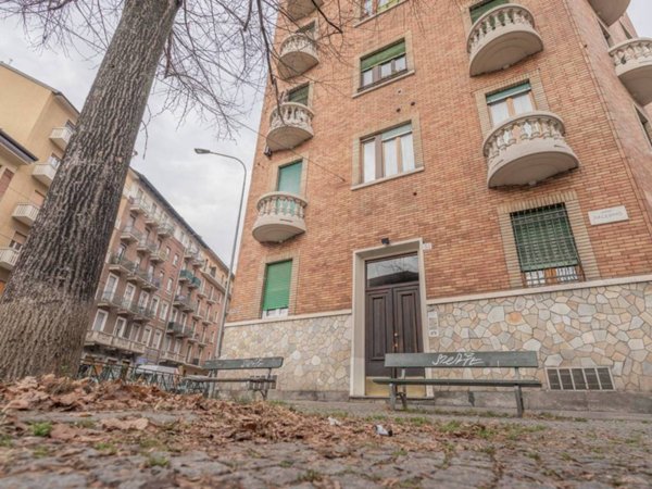 appartamento in vendita a Torino in zona Aurora