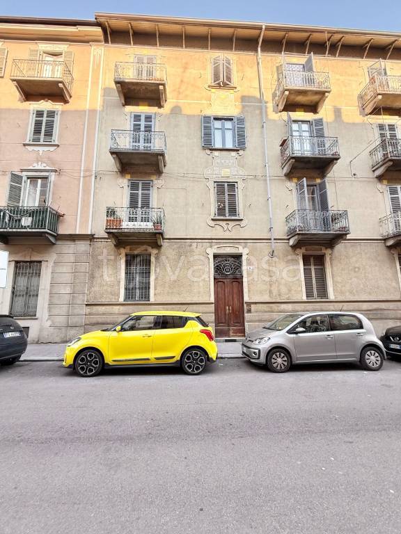 appartamento in vendita a Torino in zona Aurora