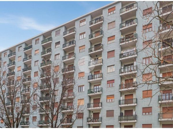 appartamento in vendita a Torino in zona Lucento