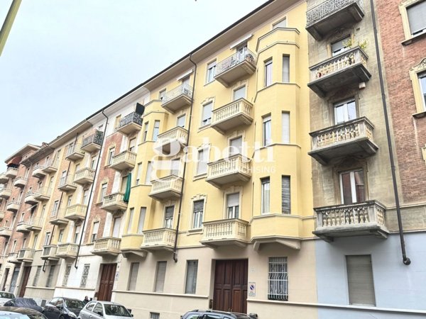 appartamento in vendita a Torino in zona Parella