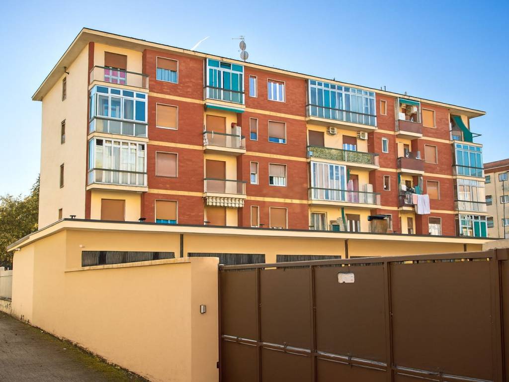 appartamento in vendita a Torino in zona Mirafiori Nord